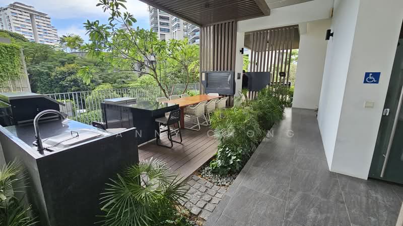 Spottiswoode Suites, 16 Spottiswoode Park Road, 2 Bedrooms, 840 sqft, Condominium For Sale, by Danny Chong, 500116081 - Exterior - PropertyGuru.com.sg