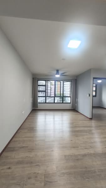 462A Blossom Spring @ Yishun, 462A Yishun Avenue 6, 2 Bedrooms, 1,001 sqft, HDB Flat For Rent, by Jenn Loh, 500116096 - Living Room - PropertyGuru.com.sg