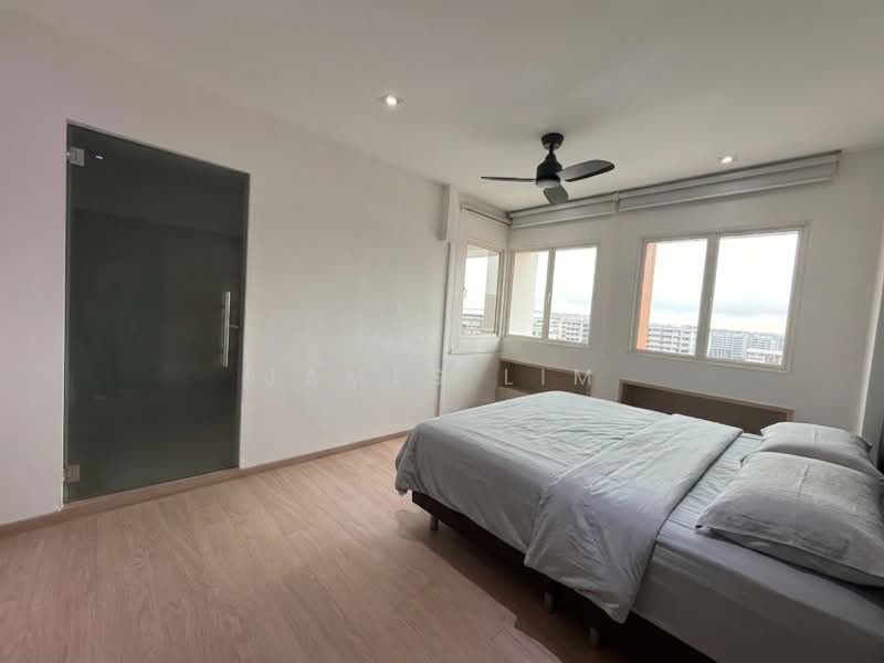 950 Hougang Street 91, 950 Hougang Street 91, 3 Bedrooms, 1,302 sqft, HDB Flat For Sale, by James Lim, 500116110 - Bedroom - PropertyGuru.com.sg