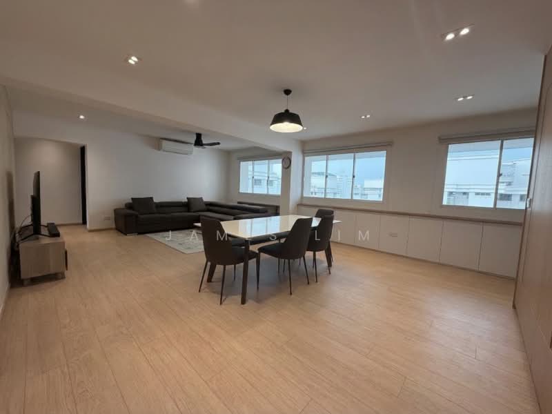 950 Hougang Street 91, 950 Hougang Street 91, 3 Bedrooms, 1,302 sqft, HDB Flat For Sale, by James Lim, 500116110 - Living Room - PropertyGuru.com.sg