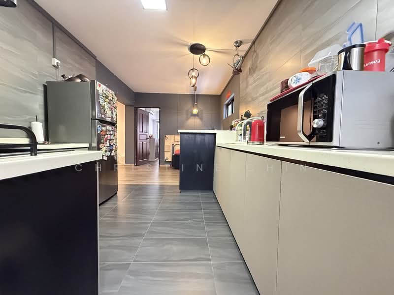 448 Hougang Avenue 10, 448 Hougang Avenue 10, Room Rental, 250 sqft, HDB Flat For Rent, by Christine Chin, 500116113 - Kitchen - PropertyGuru.com.sg