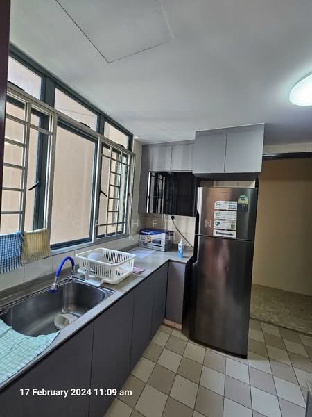Summerdale, 6 Boon Lay Drive, Room Rental, 100 sqft, Condominium For Rent, by Catherine Koh, 500116114 - Kitchen - PropertyGuru.com.sg