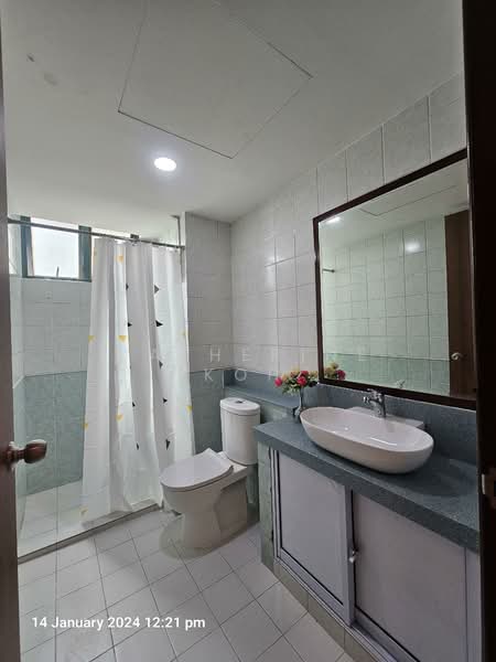 Summerdale, 6 Boon Lay Drive, Room Rental, 100 sqft, Condominium For Rent, by Catherine Koh, 500116114 - Bathroom 1 - PropertyGuru.com.sg