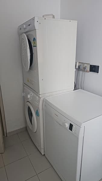 Kovan Residences, 1 Kovan Road, 4 Bedrooms, 3,430 sqft, Condominium For Rent, by Rochelle De S Meegolle, 500116116 - Interior - PropertyGuru.com.sg