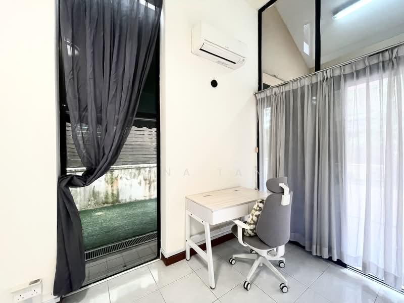 Pasir Panjang Harbourfront Telok Blangah, 3 Jalan Mat Jambol, Room Rental, 150 sqft, Semi-Detached House For Rent, by Rina Tan, 500116122 - Common Room - $1,300 - PropertyGuru.com.sg