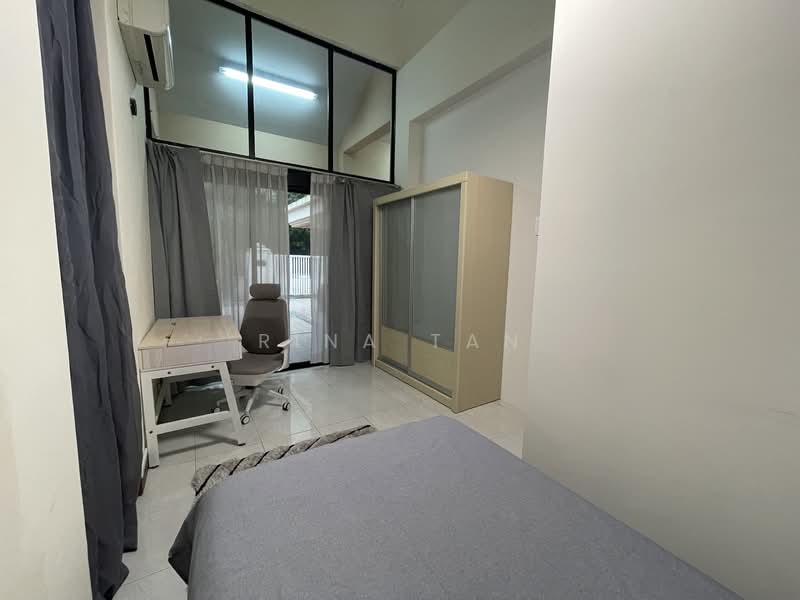 Pasir Panjang Harbourfront Telok Blangah, 3 Jalan Mat Jambol, Room Rental, 150 sqft, Semi-Detached House For Rent, by Rina Tan, 500116122 - Common Room - $1,300 - PropertyGuru.com.sg