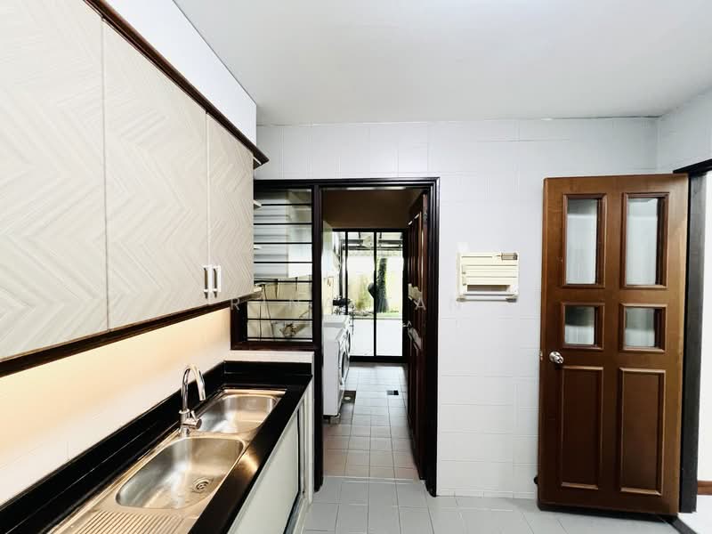 Pasir Panjang Harbourfront Telok Blangah, 3 Jalan Mat Jambol, Room Rental, 150 sqft, Semi-Detached House For Rent, by Rina Tan, 500116122 - Kitchen - PropertyGuru.com.sg