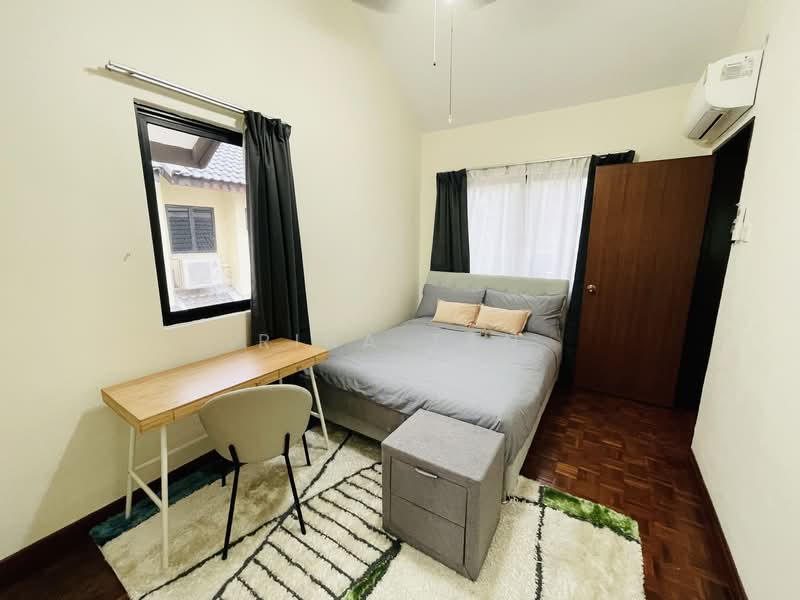 Pasir Panjang Harbourfront Telok Blangah, 3 Jalan Mat Jambol, Room Rental, 150 sqft, Semi-Detached House For Rent, by Rina Tan, 500116122 - Junior Room 2 - $1,600 - PropertyGuru.com.sg