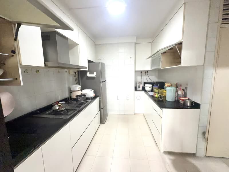 364 Tampines Street 34, 364 Tampines Street 34, 3 Bedrooms, 1,087 sqft, HDB Flat For Sale, by Irene Leong, 500116125 - Kitchen - PropertyGuru.com.sg