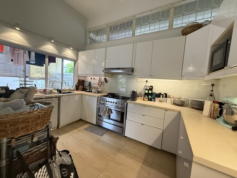 Faber drive, Faber drive, 6 Bedrooms, 5,000 sqft, Semi-Detached House For Rent, by Florence Zheng Zhen, 500116139 - Kitchen - PropertyGuru.com.sg