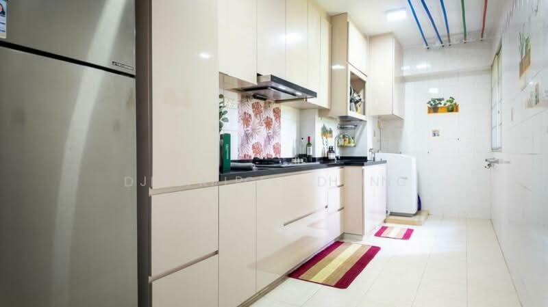 391 Bukit Batok West Avenue 5, 391 Bukit Batok West Avenue 5, 3 Bedrooms, 990 sqft, HDB Flat For Sale, by Jeffrey Hun, 500116140 - Kitchen - PropertyGuru.com.sg