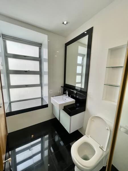 Poshgrove East, 335 East Coast Road, 3 Bedrooms, 1,227 sqft, Condominium For Rent, by Raycher MF Lim, 500116143 - Bathroom - PropertyGuru.com.sg