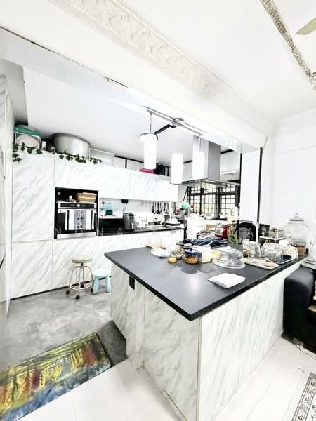 112 Bedok North Road, 112 Bedok North Road, 3 Bedrooms, 1,259 sqft, HDB Flat For Sale, by Nona Kirana, 500116185 - Kitchen - PropertyGuru.com.sg