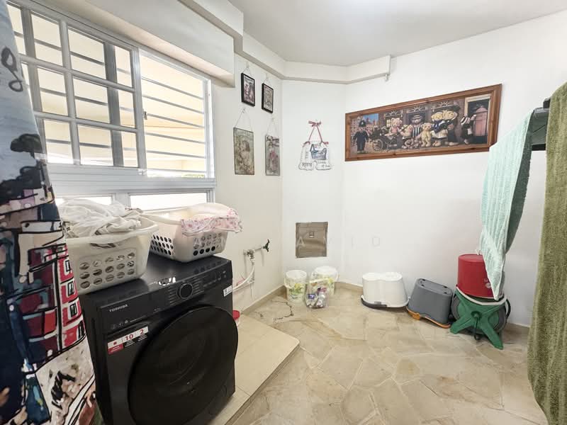 Ivory Heights, 122 Jurong East Street 13, 3 Bedrooms, 1,701 sqft, Condominium For Sale, by Tan David, 500116190 - Service Yard - PropertyGuru.com.sg