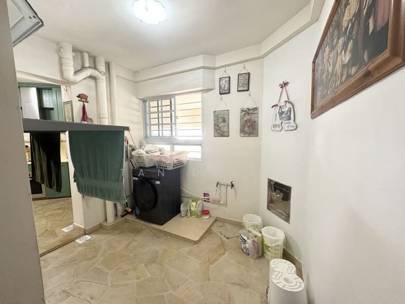 Ivory Heights, 122 Jurong East Street 13, 3 Bedrooms, 1,701 sqft, Condominium For Sale, by Tan David, 500116190 - Service Yard - PropertyGuru.com.sg