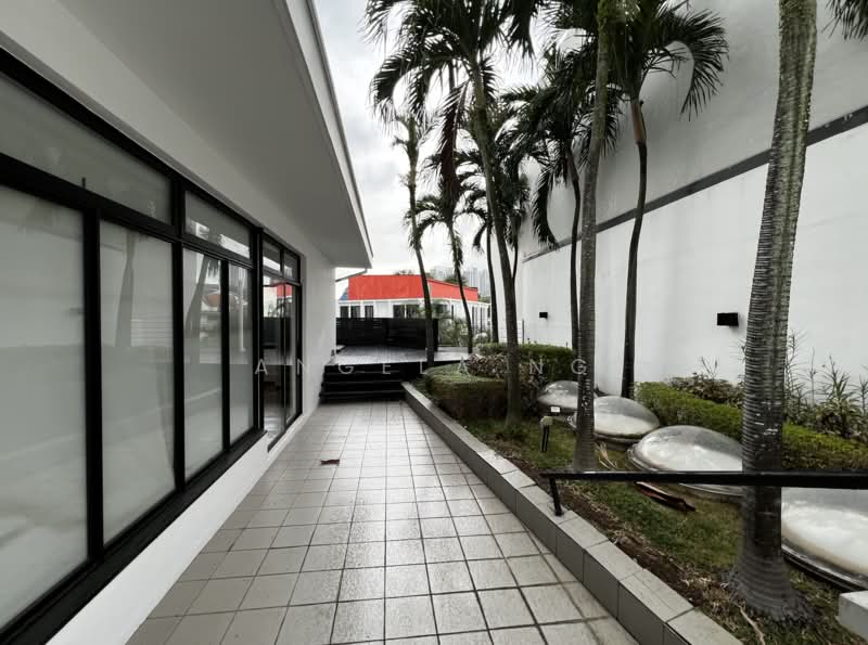 Modern Semi-D at Duchess Avenue Coronation Road, , 5 Bedrooms, 4,880 sqft, Semi-Detached House For Rent, by Angela Ng, 500116199 - Exterior - PropertyGuru.com.sg