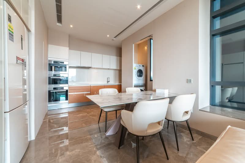 18 Anderson, , 3 Bedrooms, 1,335 sqft, Condominium For Sale, by Kenny Yeo, 500116210 - Kitchen - PropertyGuru.com.sg