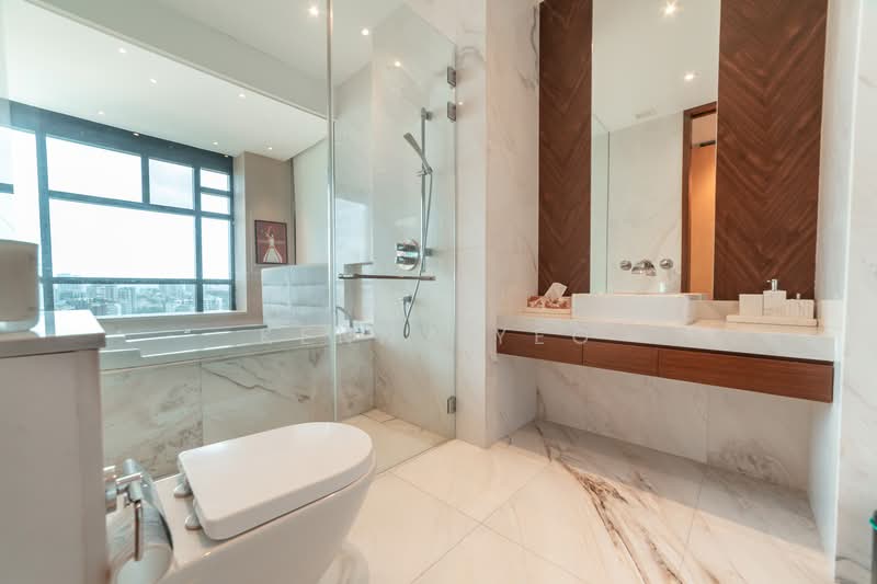 18 Anderson, , 3 Bedrooms, 1,335 sqft, Condominium For Sale, by Kenny Yeo, 500116210 - Bathroom - PropertyGuru.com.sg