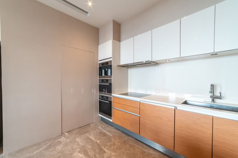 18 Anderson, , 3 Bedrooms, 1,335 sqft, Condominium For Sale, by Kenny Yeo, 500116210 - Kitchen - PropertyGuru.com.sg