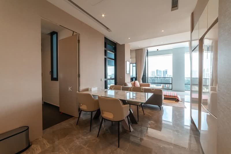 18 Anderson, , 3 Bedrooms, 1,335 sqft, Condominium For Sale, by Kenny Yeo, 500116210 - Living Room - PropertyGuru.com.sg