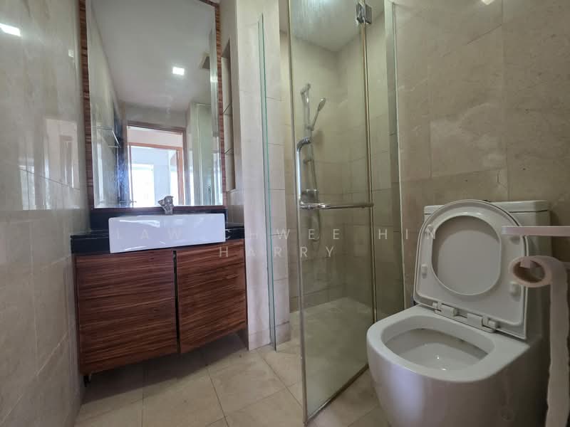 Duchess Manor, 20C Duchess Road, 3 Bedrooms, 1,163 sqft, Condominium For Rent, by Law Chwee Hin Harry, 500116213 - Common Toilet - PropertyGuru.com.sg