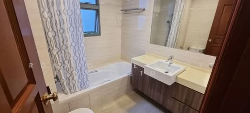 Aspen Heights, 261 River Valley Road, 2 Bedrooms, 883 sqft, Condominium For Rent, by RONALD, 500116220 - Bathroom - PropertyGuru.com.sg