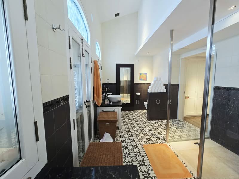 Exceptional Designer Shophouse, Geylang Road, 4 Bedrooms, 4,900 sqft, Conservation House For Sale, by Susan Prior, 500116221 - Bathroom - PropertyGuru.com.sg