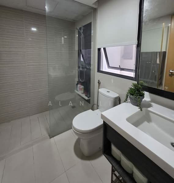 Blossom Residences, 30 Segar Road, 3 Bedrooms, 1,055 sqft, Executive Condominium For Sale, by Alan Liu, 500116229 - Bathroom - PropertyGuru.com.sg