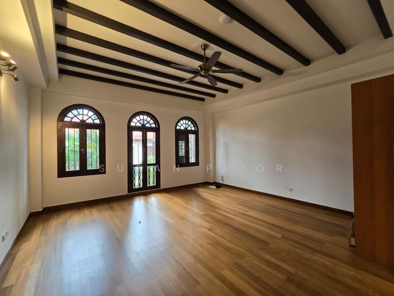 Blair Amazing 5+2+2 6000 sf!!, Spottiswoode Park Road, Blair Road, 6 Bedrooms, 5,900 sqft, Conservation House For Sale, by Susan Prior, 500116230 - Living Room - PropertyGuru.com.sg