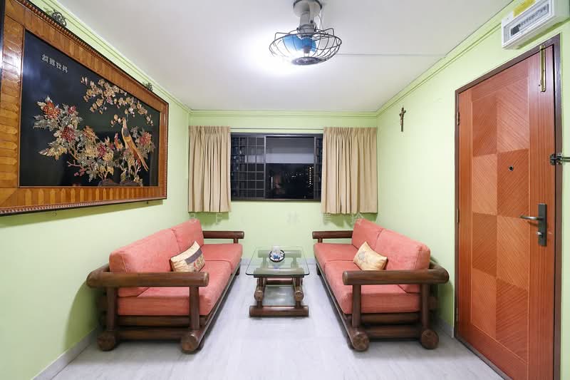 108 Bedok Reservoir Road, 108 Bedok Reservoir Road, 3 Bedrooms, 1,001 sqft, HDB Flat For Sale, by Bee 林美玲, 500116232 - Living Room (Original) - PropertyGuru.com.sg