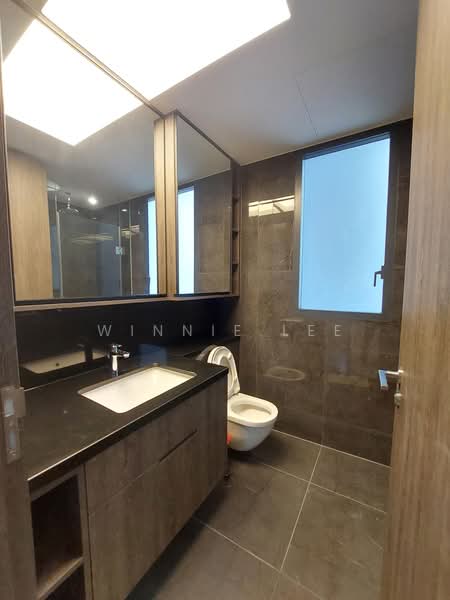 The M, 36 Middle Road, 2 Bedrooms, 753 sqft, Condominium For Sale, by Winnie Lee, 500116235 - Bathroom - PropertyGuru.com.sg