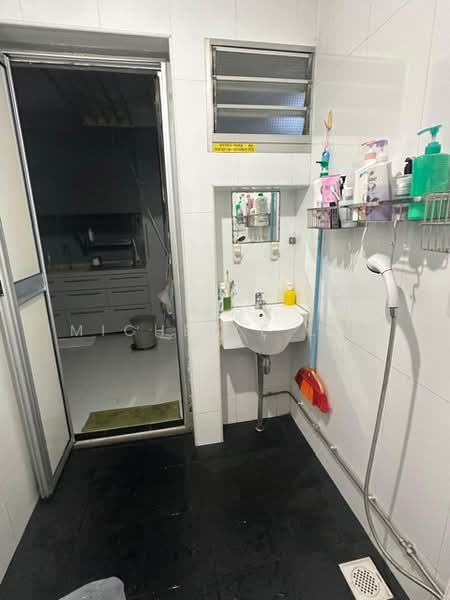 26 Chai Chee Road, 26 Chai Chee Road, Room Rental, 200 sqft, HDB Flat For Rent, by Michelle Lee, 500116240 - Bathroom - PropertyGuru.com.sg