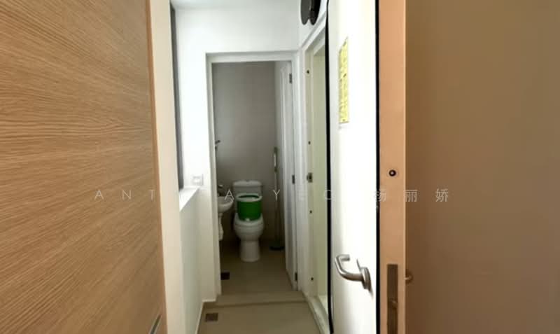 The Scala @ Lorong Chuan, 120 Serangoon Avenue 3, 3 Bedrooms, 1,033 sqft, Condominium For Rent, by Anthea Yeo 杨丽娇, 500116259 - Bathroom - PropertyGuru.com.sg
