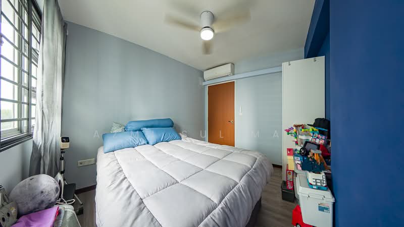 183A Woodlands Street 13, 183A Woodlands Street 13, 3 Bedrooms, 1,001 sqft, HDB Flat For Sale, by Azmi Suliman, 500116261 - Common Bedroom 2 - PropertyGuru.com.sg