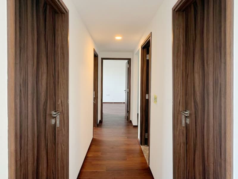 Lentor Modern, 3 Lentor Central, 3 Bedrooms, 990 sqft, Condominium For Sale, by John Tan 奕欣, 500116274 - Corridor - PropertyGuru.com.sg