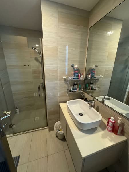 The Santorini, Tampines Street 86, 2 Bedrooms, 753 sqft, Condominium For Rent, by Henry Na, 500116277 - Bathroom - PropertyGuru.com.sg