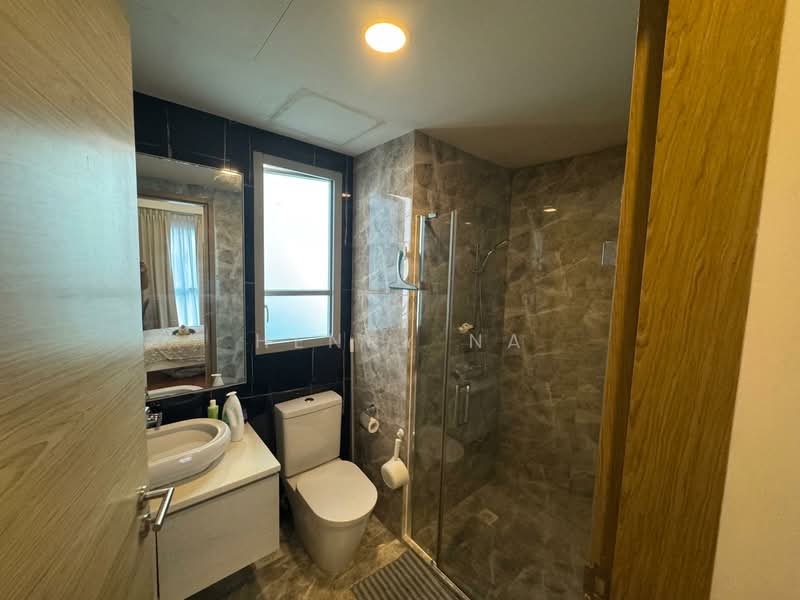 The Santorini, Tampines Street 86, 2 Bedrooms, 753 sqft, Condominium For Rent, by Henry Na, 500116277 - Bathroom - PropertyGuru.com.sg