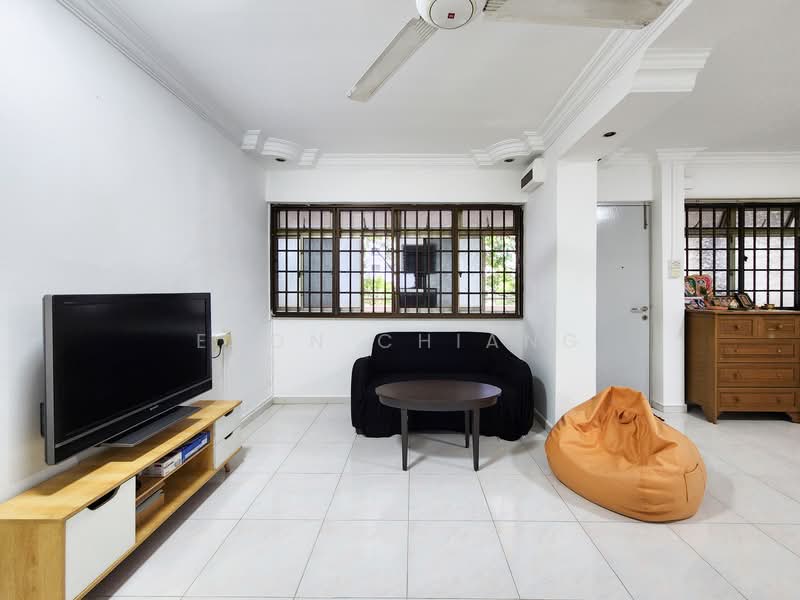 786E Woodlands Drive 60, 786E Woodlands Drive 60, 3 Bedrooms, 980 sqft, HDB Flat For Sale, by Evon Chiang, 500116286 - Living Room - PropertyGuru.com.sg