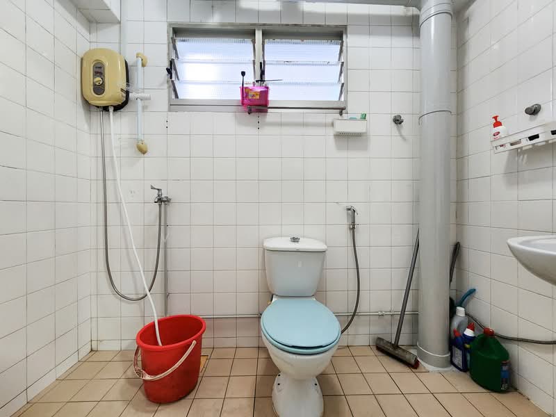 786E Woodlands Drive 60, 786E Woodlands Drive 60, 3 Bedrooms, 980 sqft, HDB Flat For Sale, by Evon Chiang, 500116286 - Bathroom - PropertyGuru.com.sg