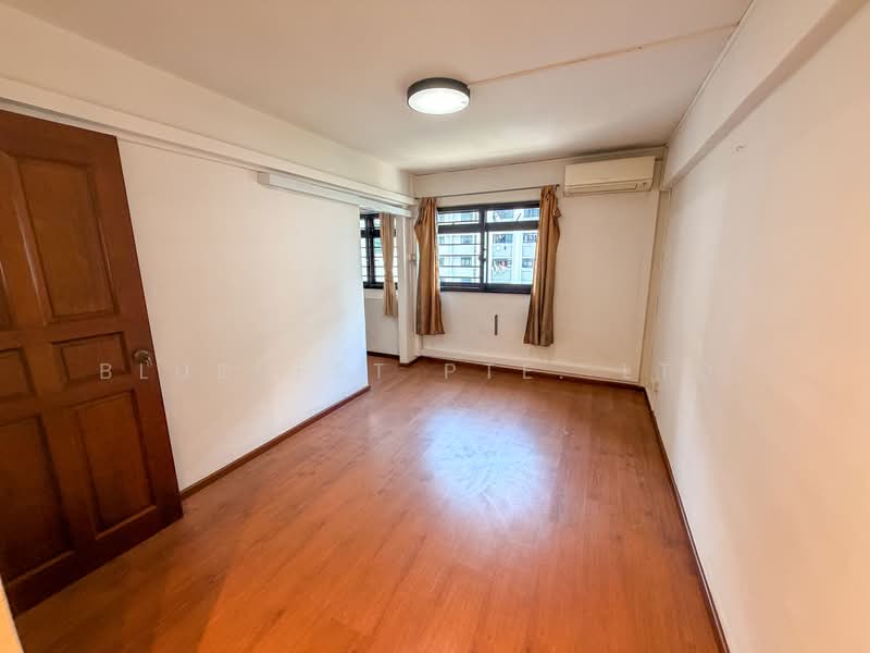 302 Clementi Avenue 4, 302 Clementi Avenue 4, 3 Bedrooms, 990 sqft, HDB Flat For Sale, by JOREEN LIM, 500116292 - Interior - PropertyGuru.com.sg