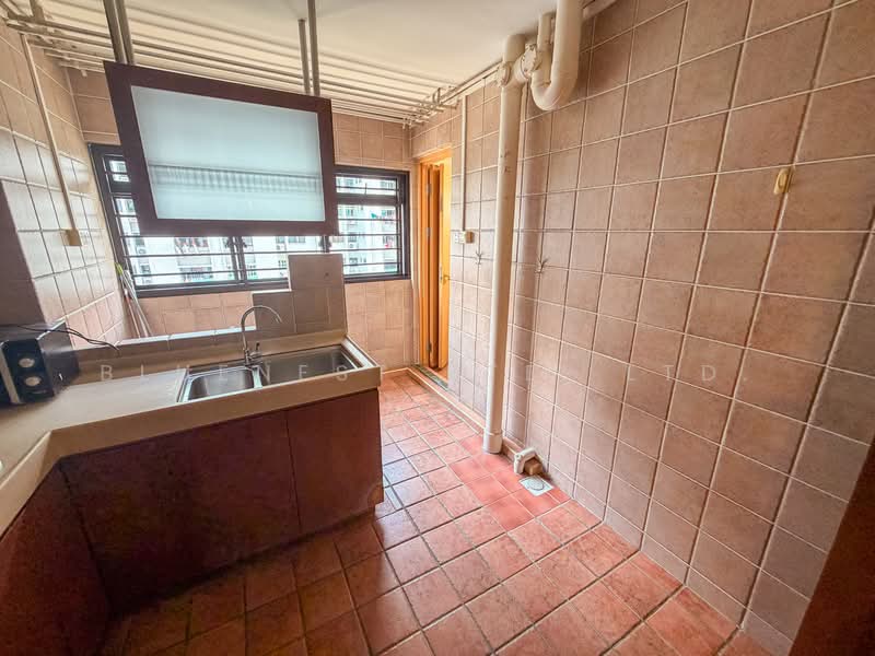302 Clementi Avenue 4, 302 Clementi Avenue 4, 3 Bedrooms, 990 sqft, HDB Flat For Sale, by JOREEN LIM, 500116292 - Kitchen - PropertyGuru.com.sg