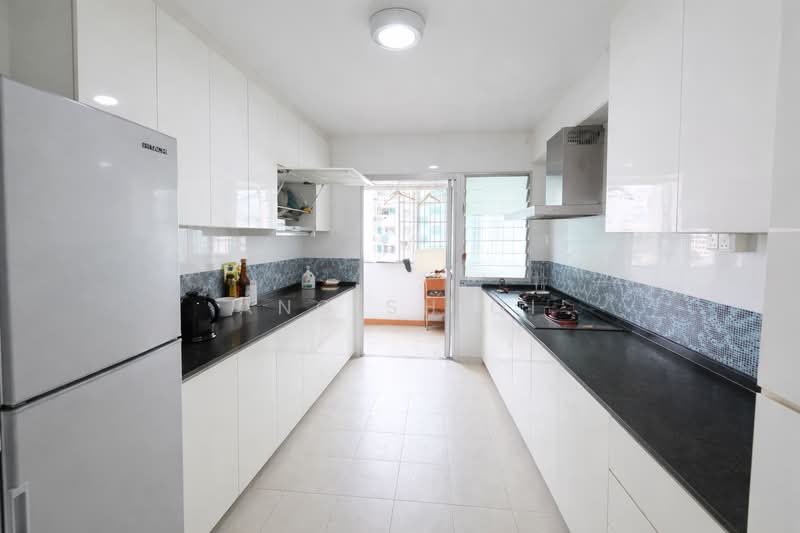 890B Woodlands Drive 50, 890B Woodlands Drive 50, 3 Bedrooms, 1,216 sqft, HDB Flat For Sale, by Ang ShiQi, 500116293 - Kitchen - PropertyGuru.com.sg