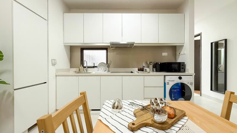 Neem Tree, 30 Jalan Kemaman, 3 Bedrooms, 818 sqft, Apartment For Sale, by Indira Malinda, 500116297 - Kitchen - PropertyGuru.com.sg