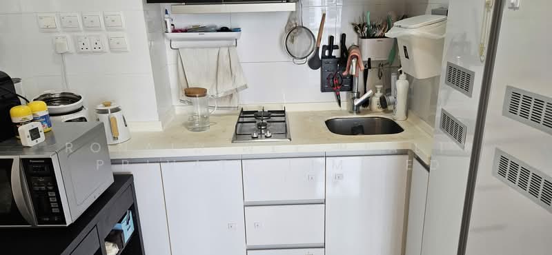 Zenith @ Zion, 60 Zion Road, 2 Bedrooms, 560 sqft, Apartment For Sale, by RONALD, 500116315 - Kitchen - PropertyGuru.com.sg