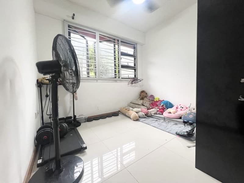467A Bukit Batok West Avenue 9, 467A Bukit Batok West Avenue 9, 2 Bedrooms, 732 sqft, HDB Flat For Sale, by Ng Jun Wei, 500116323 - Bedroom - PropertyGuru.com.sg