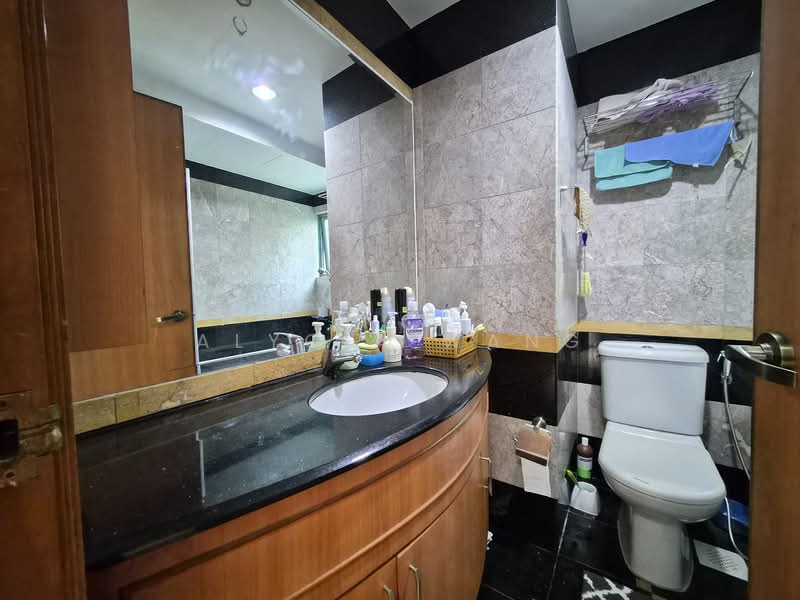 Chantilly Rise, 82 Hillview Avenue, 3 Bedrooms, 1,442 sqft, Condominium For Sale, by Alycia Wang, 500116338 - Bathroom - PropertyGuru.com.sg
