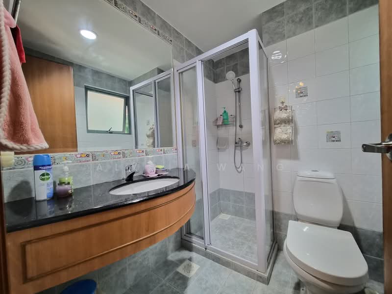 Chantilly Rise, 82 Hillview Avenue, 3 Bedrooms, 1,442 sqft, Condominium For Sale, by Alycia Wang, 500116338 - Bathroom - PropertyGuru.com.sg