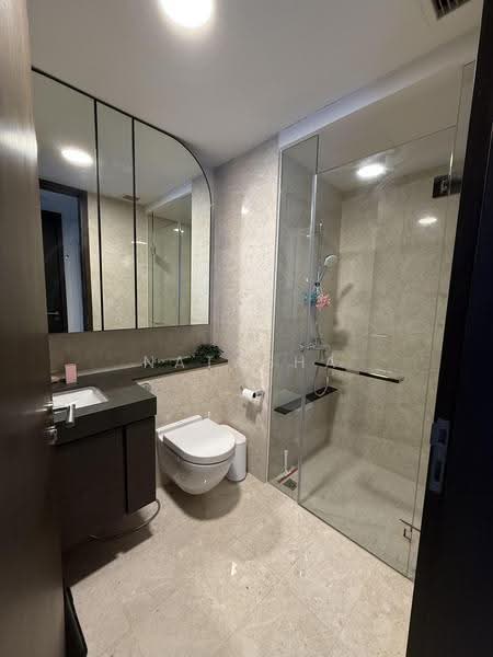 Avenue South Residence, 13 Silat Avenue, Alexandra / Commonwealth, 4 Bedrooms, 1,496 sqft, Condominium For Rent, by Natasha Goh, 500116347 - Bathroom - PropertyGuru.com.sg