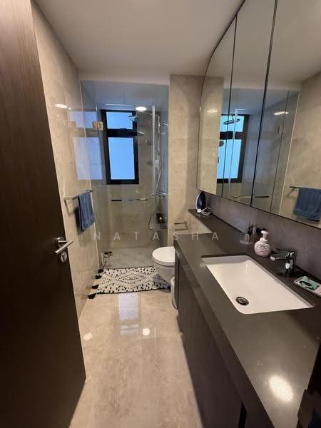 Avenue South Residence, 13 Silat Avenue, Alexandra / Commonwealth, 4 Bedrooms, 1,496 sqft, Condominium For Rent, by Natasha Goh, 500116347 - Bathroom - PropertyGuru.com.sg
