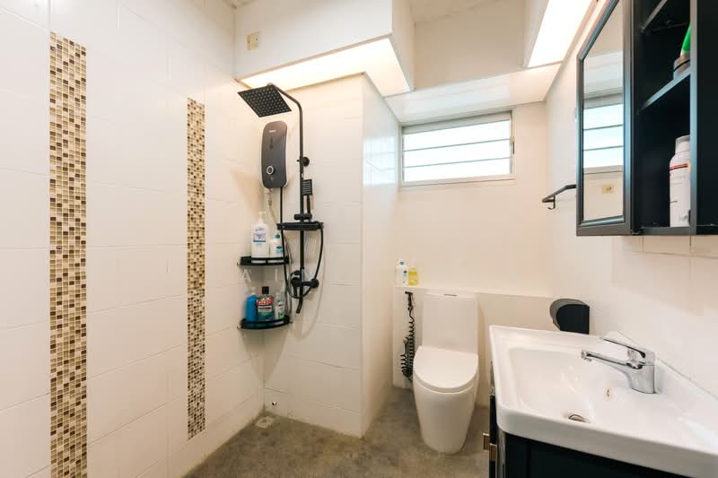 574 Choa Chu Kang Street 52, 574 Choa Chu Kang Street 52, 3 Bedrooms, 990 sqft, HDB Flat For Sale, by Elaine Wong, 500116356 - Bathroom - PropertyGuru.com.sg